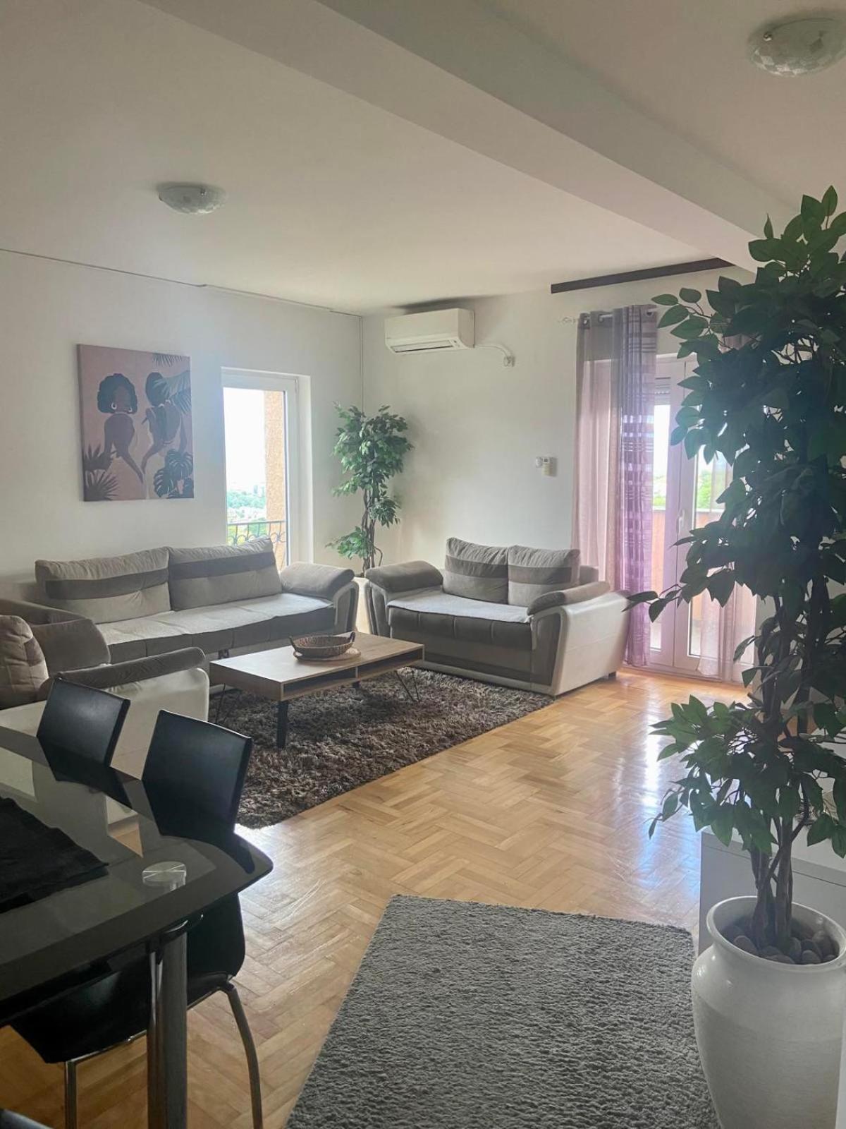City View & Pool Apartment Ni 외부 사진